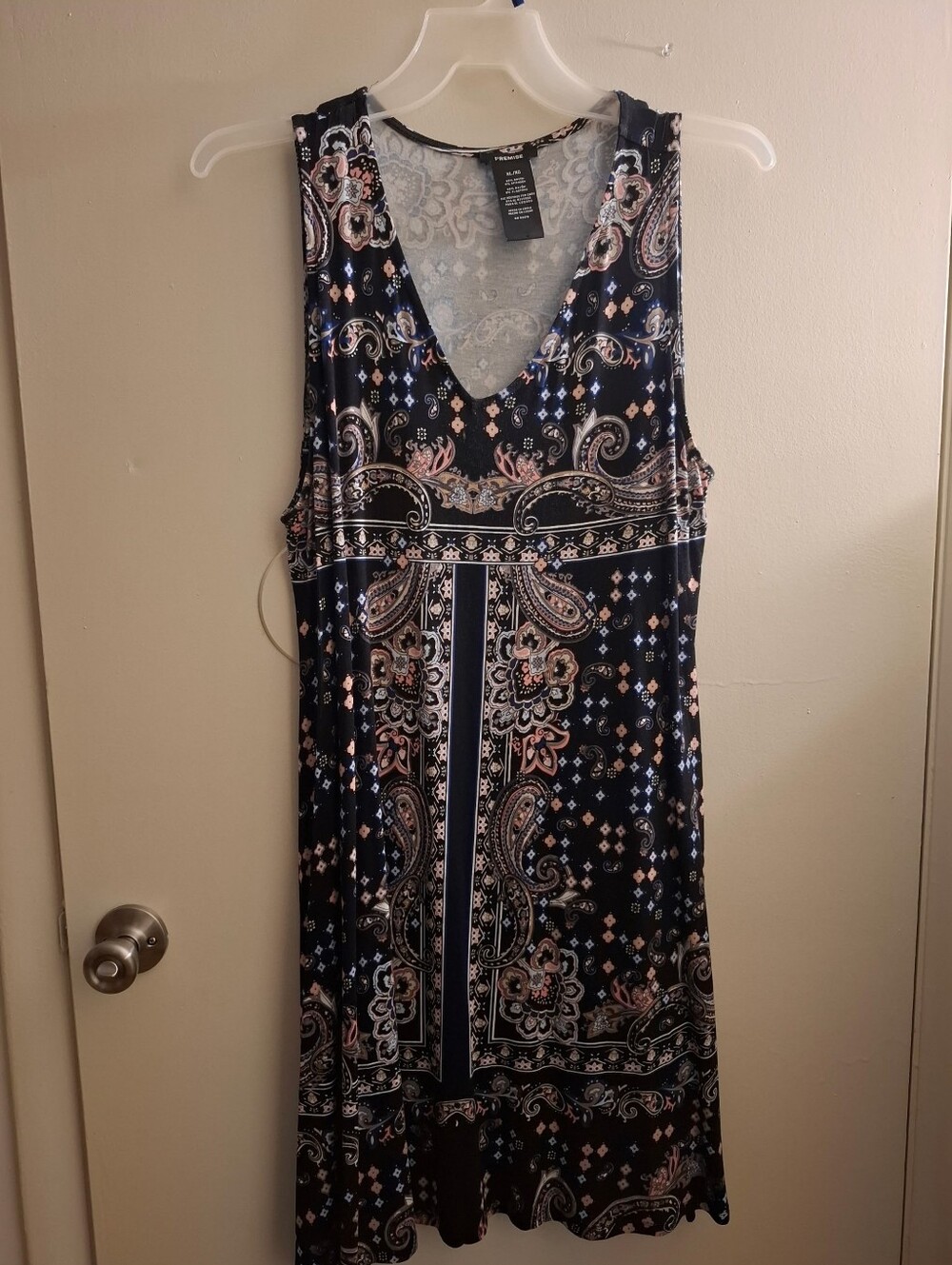 SUMMER CLOSET CLOSEOUT - Sleeveless Navy Paisley V-Neck Dress - Unbranded